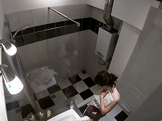 HIDDEN CAM - Spying my step sister in the shower